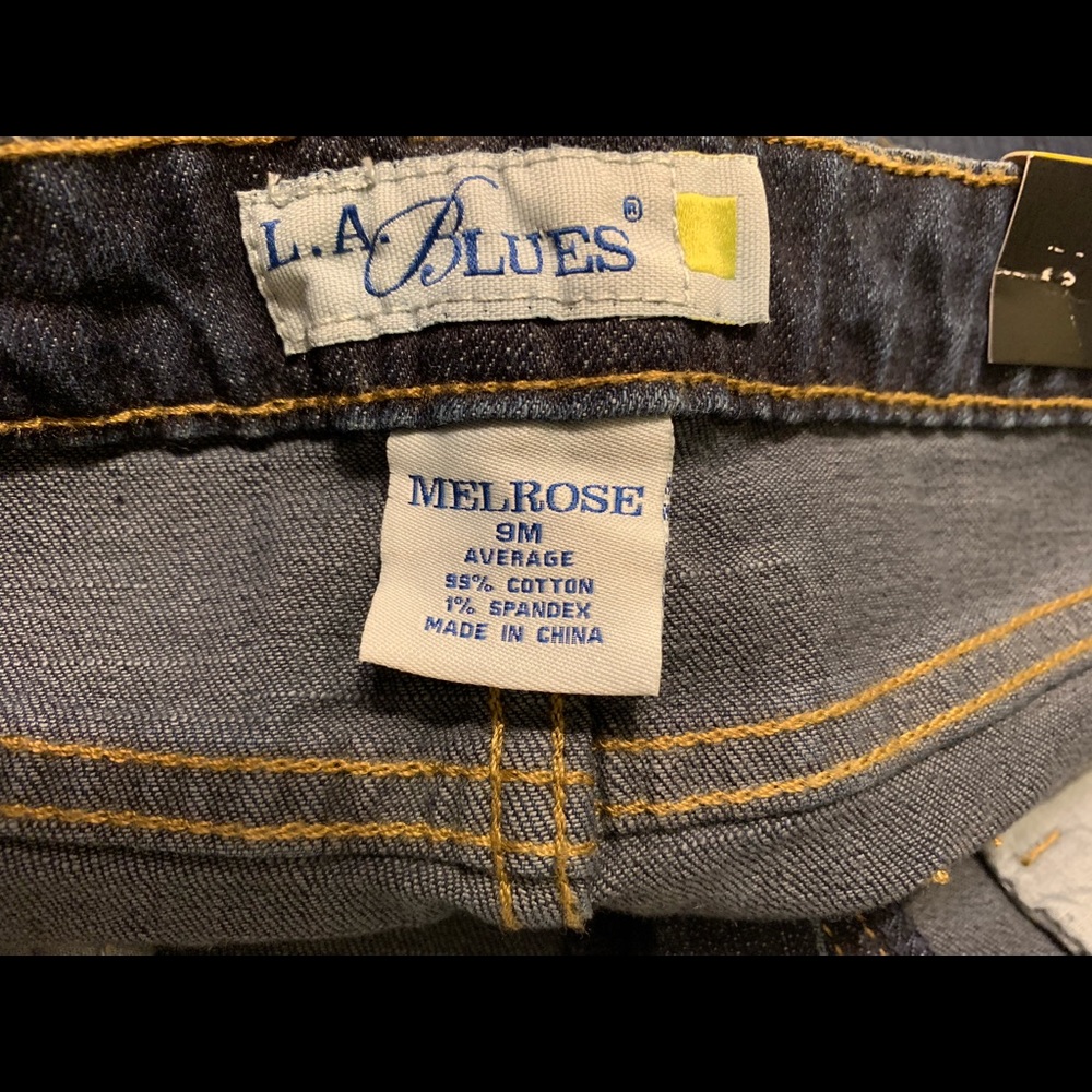 Ladies Jeans. - Picture 4 of 4